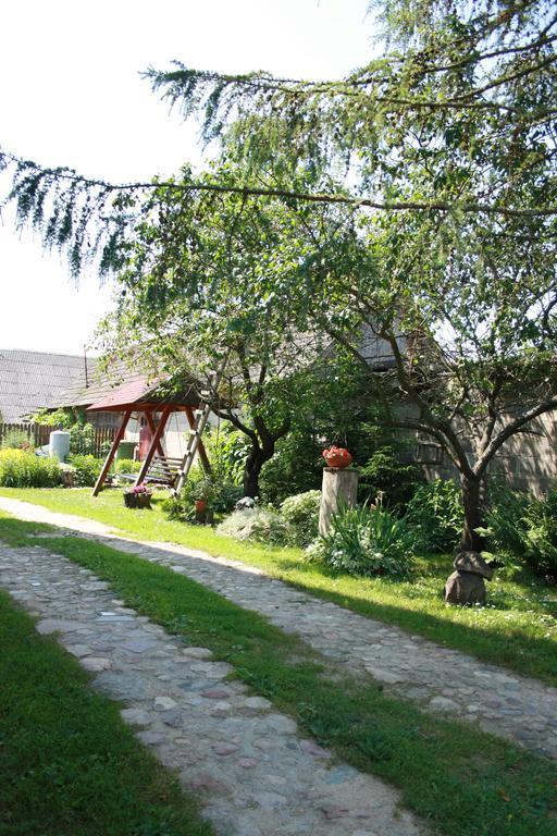 Pod Modrzewiem Pogorzelce Bagian luar foto