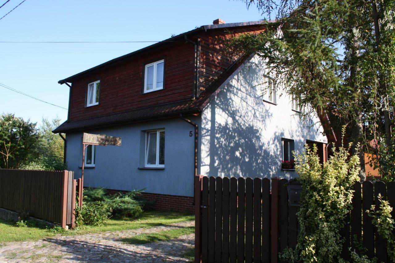 Pod Modrzewiem Pogorzelce Bagian luar foto