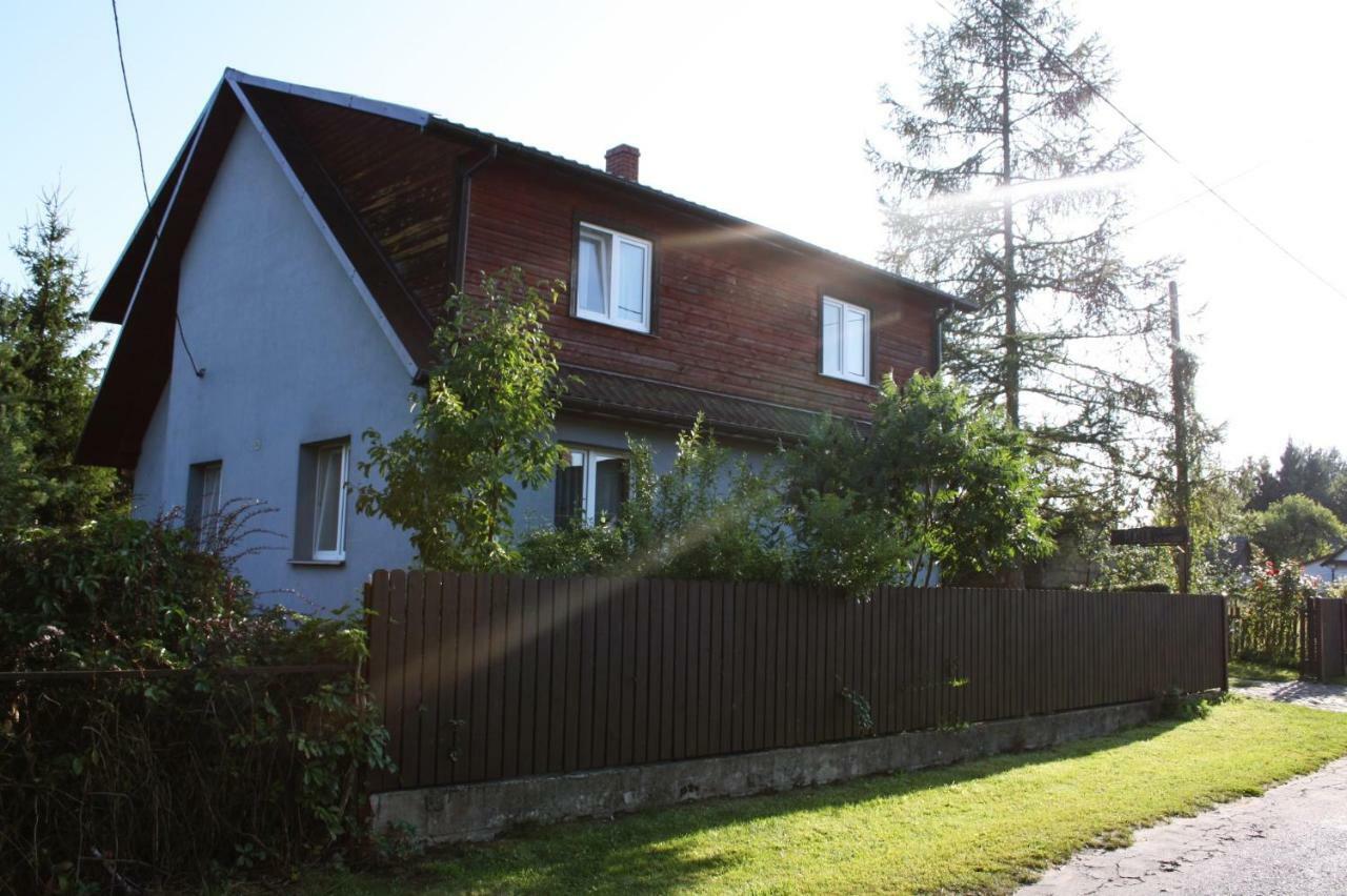 Pod Modrzewiem Pogorzelce Bagian luar foto